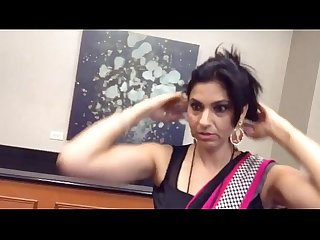 Hot Kannada MILF in Sleeveless Blouse and Navel Show